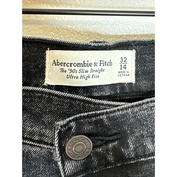 Abercrombie The 90s Slim Straight Ultra High Rise Jeans black womens Size 32/14 - Picture 3 of 5
